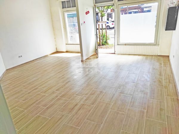 Eladó Budapest XV. kerület Üzlethelyiség