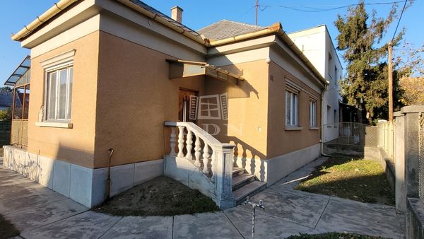 Kiadó Budapest IV. kerület Családi ház