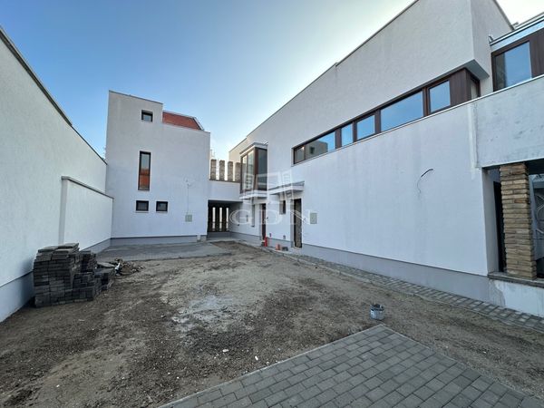 Verkauf Vác Wohnung (Ziegel)