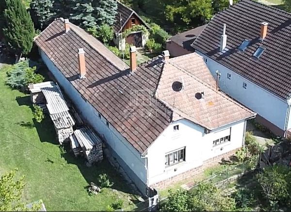 Vânzare Perőcsény Casa Familiala