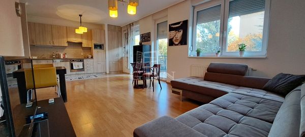 出卖 Budapest X. kerület 公寓房（砖头）