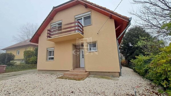 Eladó Mogyoród Lakás (téglaépítésű)