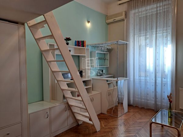 Eladó Budapest VII. kerület Lakás (téglaépítésű)