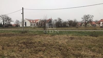 Kehidakustány Wohngrundstück - 10.000.000 HUF