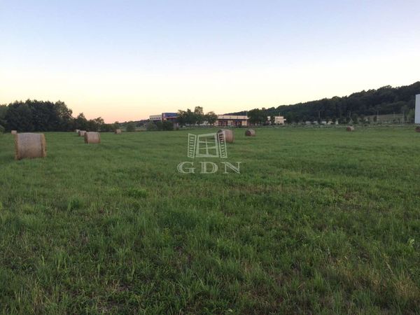 出卖 Zalaegerszeg 土地