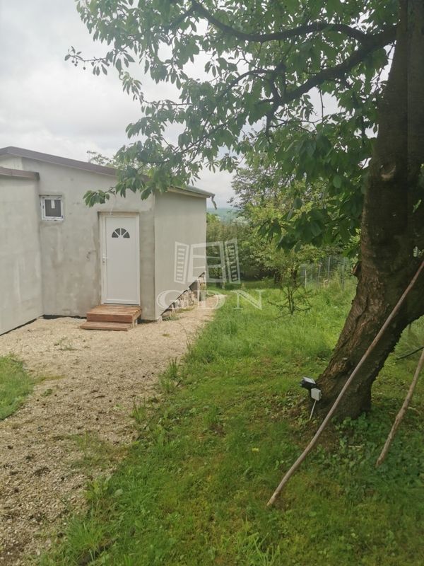 Eladó Lakhegy Telek