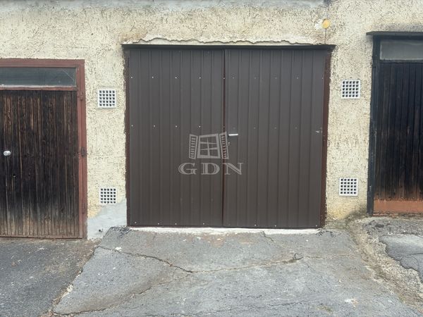 Eladó Zalaegerszeg Garázs