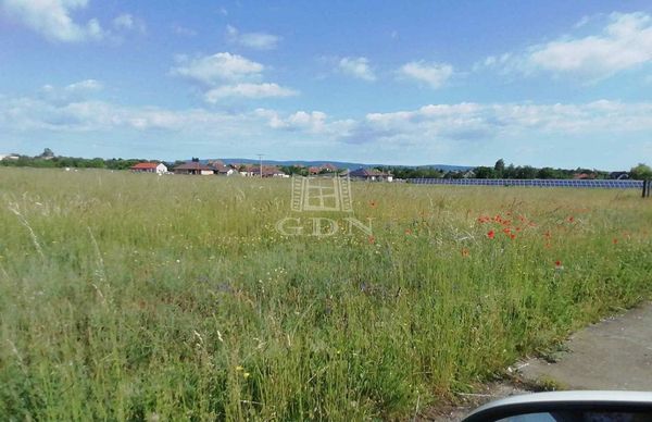 Eladó Berhida Telek