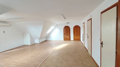 Veszprém Iroda - 280.000 Ft