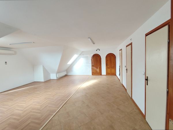 Kiadó Veszprém Iroda