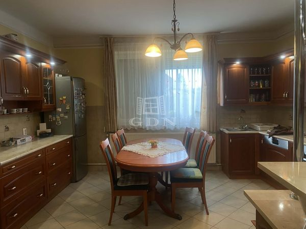 Eladó Szob Családi ház