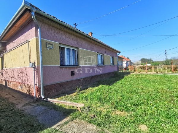 出卖 Tófej 家庭别墅