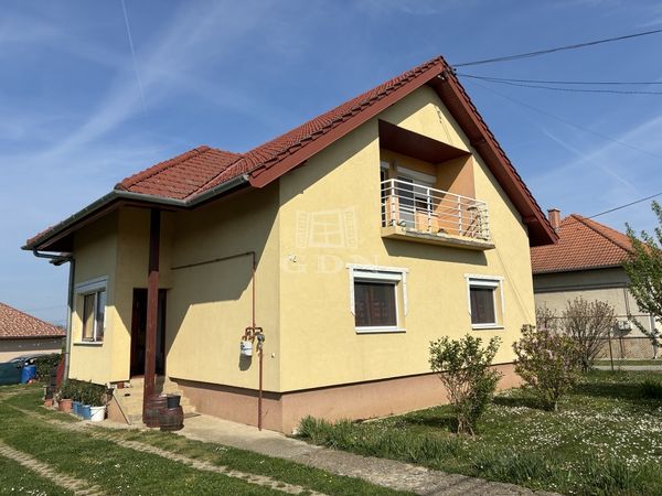 出卖 Gellénháza 家庭别墅