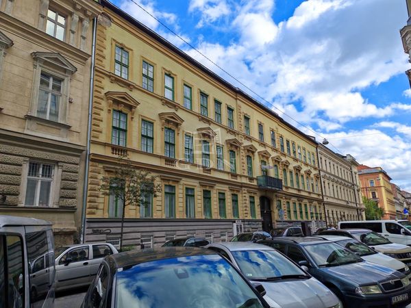 Eladó Budapest VI. kerület Lakás